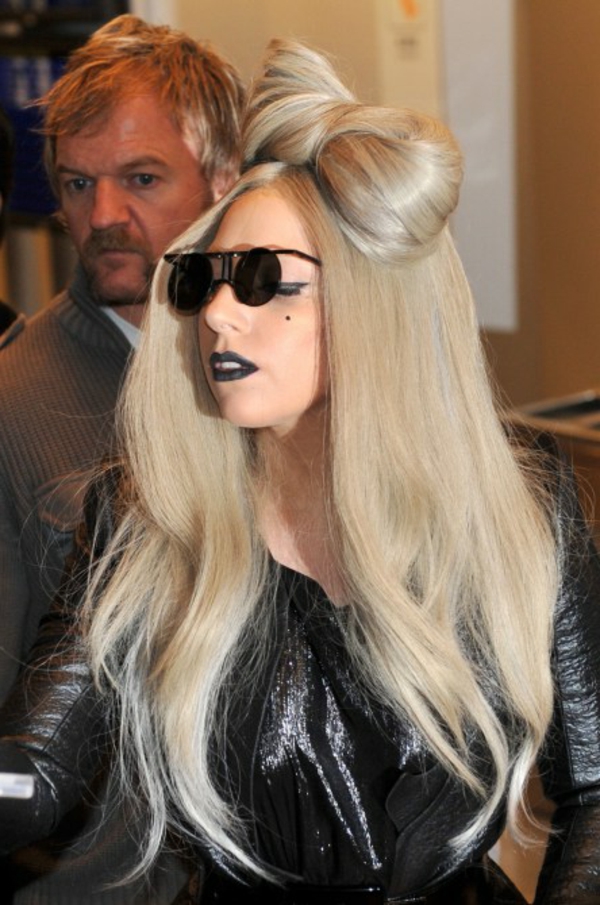 Lady Gaga ma interesującą fryzurę