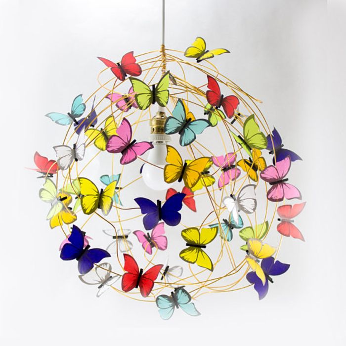 Speelse kroonluchter maak jezelf, lampenkap met kleurrijke vlinders, geweldige DIY voor volwassenen