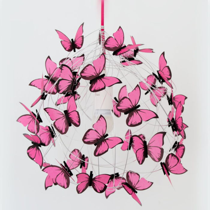 Zdobenie tienidla s ružovými motýľmi, inšpiratívne nápady pre domácich miláčikov pre dospelých