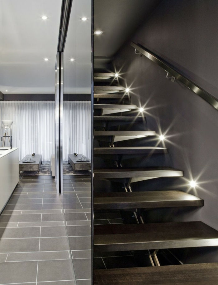 condotto scale di illuminazione-molto-chic-interior design