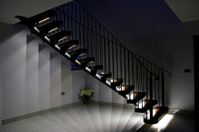 guidati scale di illuminazione-unikales-nero-interior