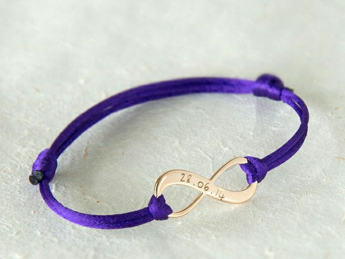 Purple Infinity armband gouden element gravure