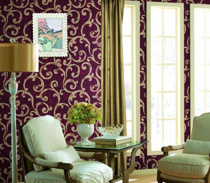 purple-wallpaper-white-meubels