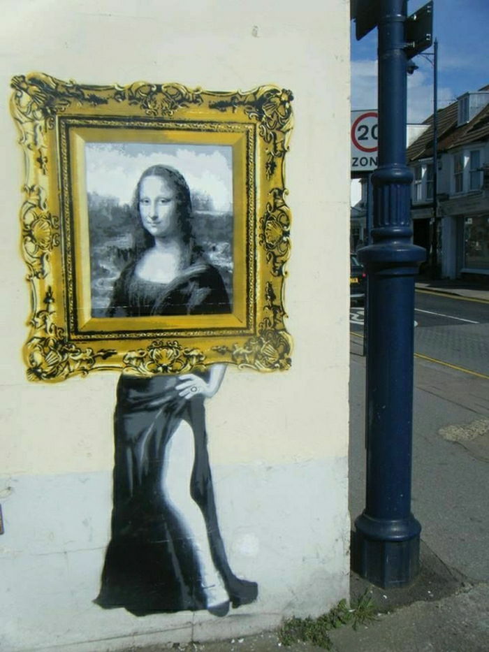 komik Graffiti Mona Lisa altın resim çerçevesi çizimi