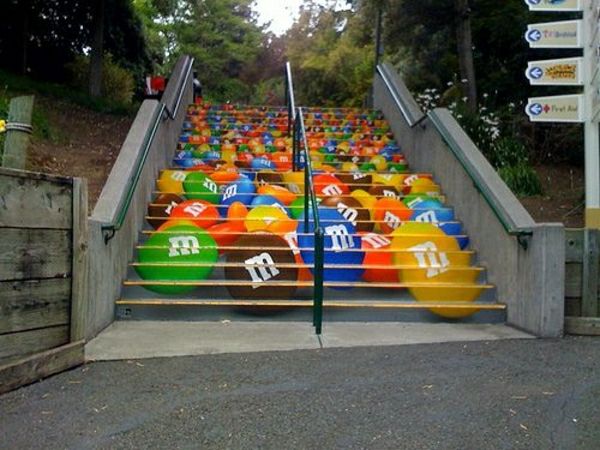 m_m_Straßenart-kreativ-innrammet utvendig trapp