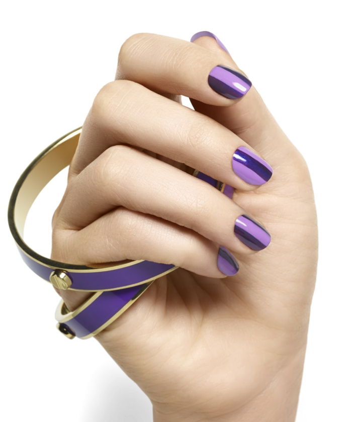 Idee voor wintermanicure in twee paarse tinten, ovale nagelvorm, gemakkelijk opnieuw te maken