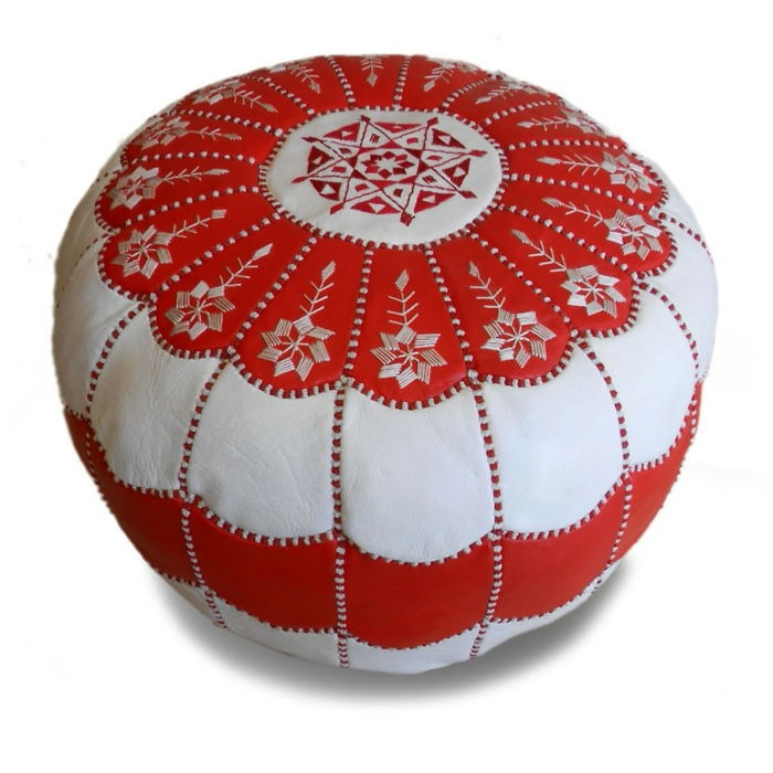 Puh v belem in rdečem usnju z dekorativnim šivom v dveh barvah in belih cvetličnih motivih