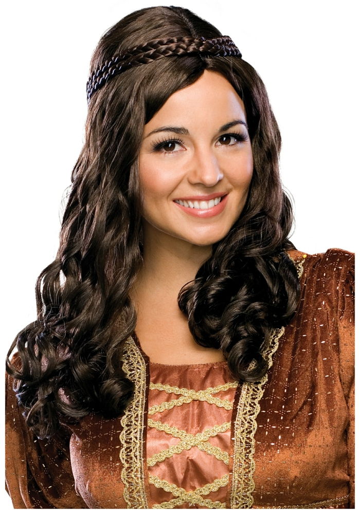 graži moteris viduramžių drabužiams ir viduramžių šukuosenai