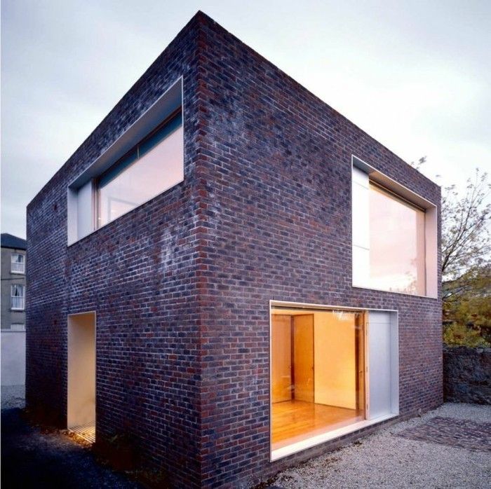 modern-facciate-qui-è-un-bel-casa-con-un-originale-facciata