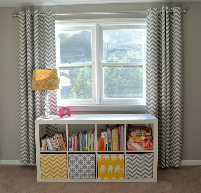 moderna gardiner-för-vardagsrum-vit-grå