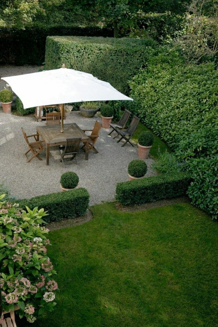 nowoczesny-Gartengestaltung-piękny ogród-Sitzgruppe-z parasolem