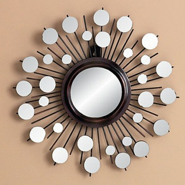 moderno-ogledalo-on-the-bež stene