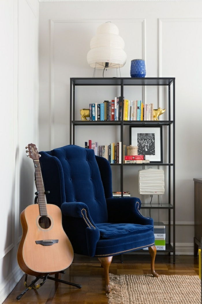 modern interiör Blue-stol cool design akustisk gitarr