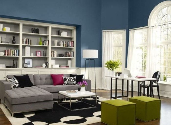 moderne-design-stue-grå-sofa-og-vegg-farge bensin