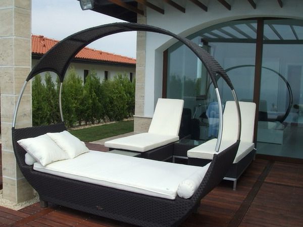 moderné vonkajšie postele-veľmi krásne navrhnuté-biele matrace
