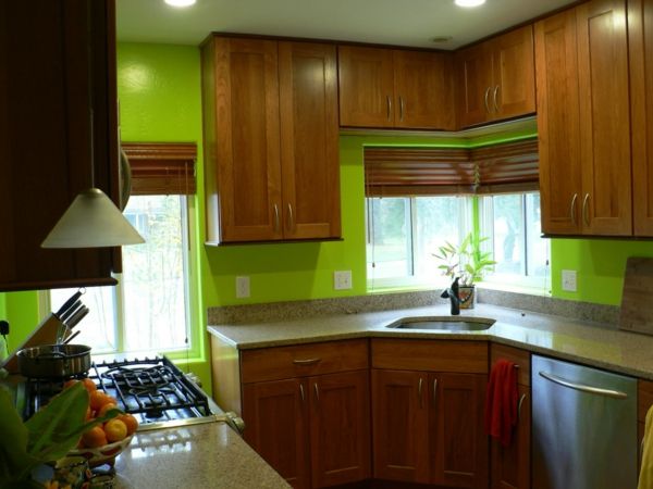 bucătărie nouă-idei-lemn-dulapuri-si-verde-pereți