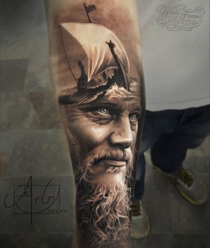 tatuaggio vichingo, ragnar, nave, occhi azzurri, uomo, viking