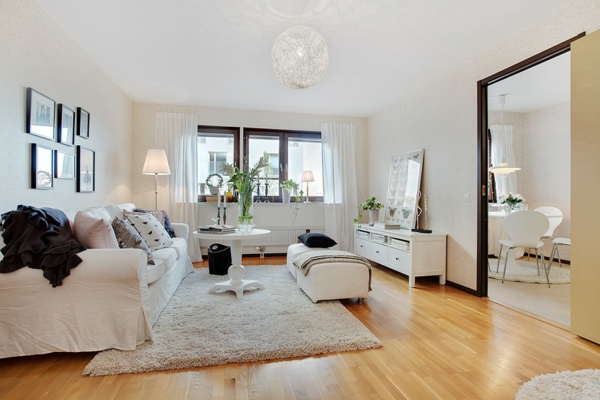 Nordic-mode in-the-izbové dizajnu vo veľkom obývacej izbe