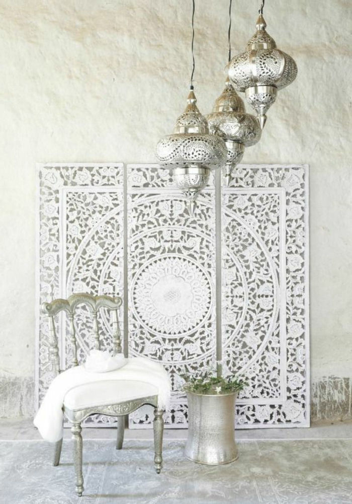 orientalske dekorative ideer i hvitt og sølv mandala veggdekorasjoner veggmalerier marokkanske lamper design