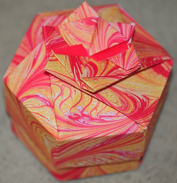 modello origami box rosy - foto scattata da sopra