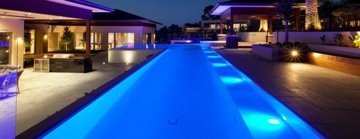 pool-osvetlenie modrým podsvietením