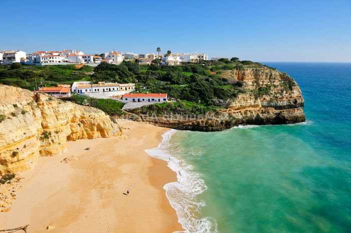 Benagil-beach-Algarve, Portugalia