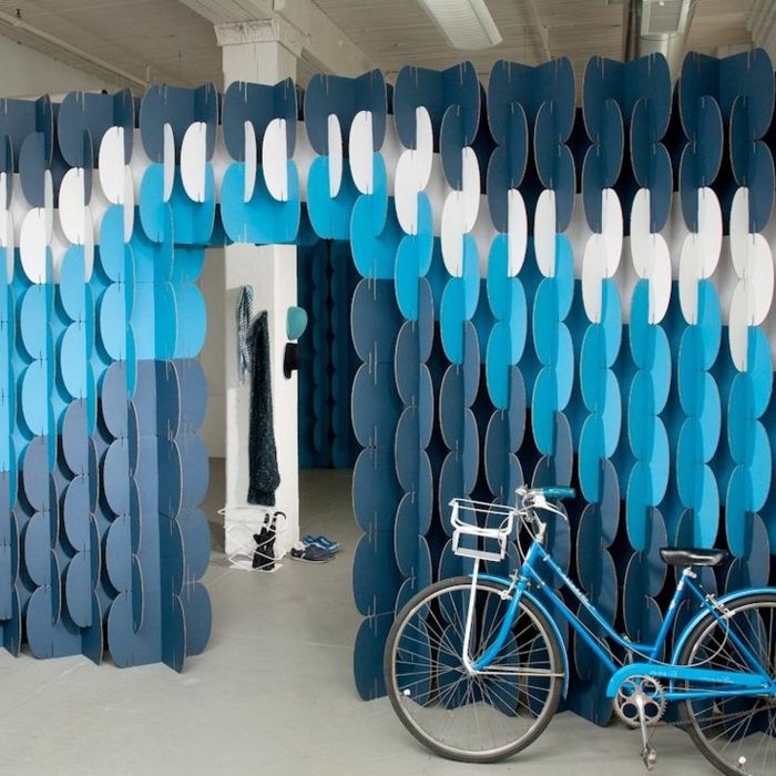 utrymme frånkopplings idéer-blue-attraktiv vägg