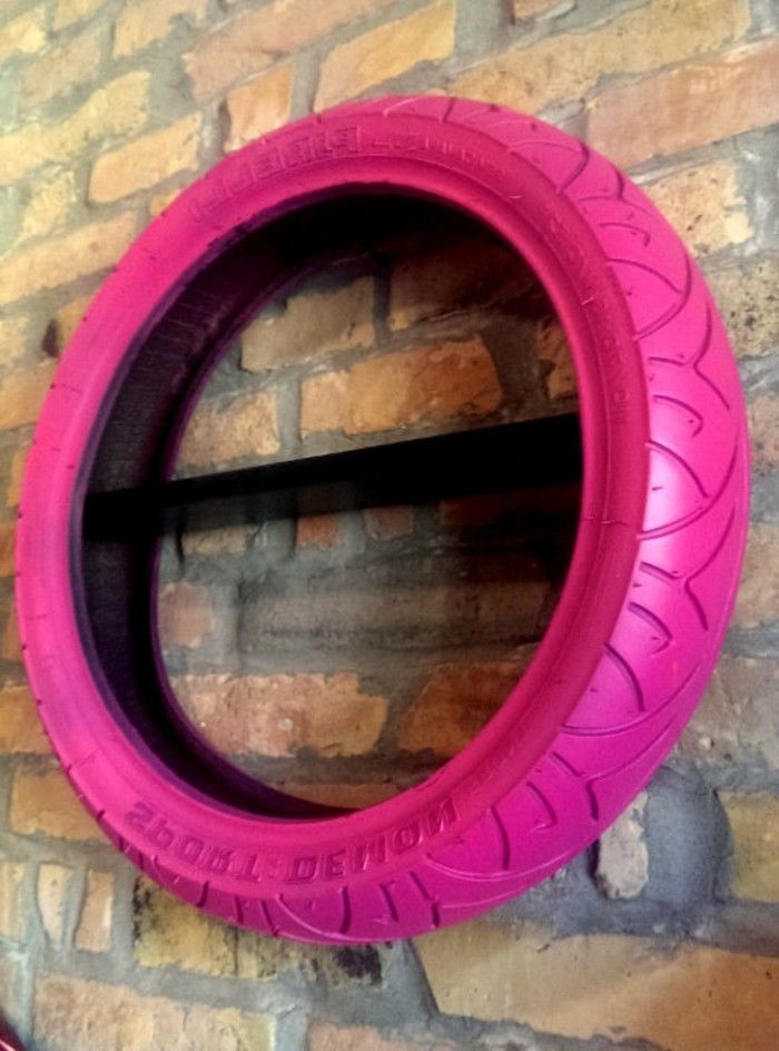 polica-by-the-wall-uporabljajo pnevmatike recikliranje from- pnevmatike pohištvo avtomobilov