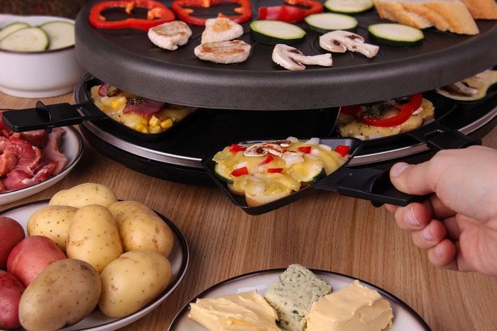 raclette patates ya da ekmek sebze et deniz ürünleri peynir için özel malzemeler