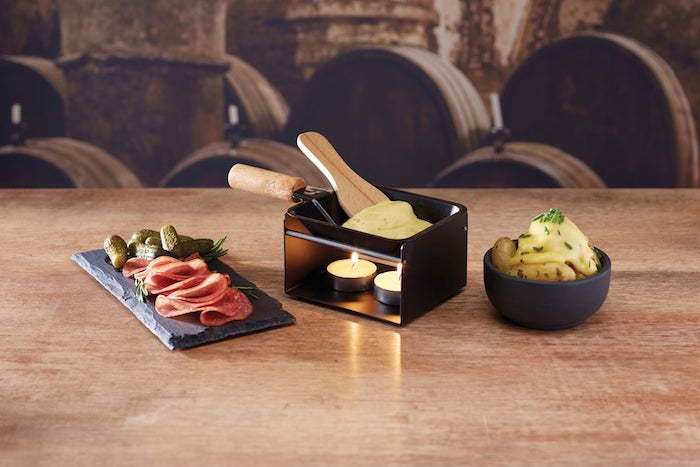 raclette ingredienser ideer kreativ matlaging stearinlys ost kjøtt grønnsak swiss matlaging