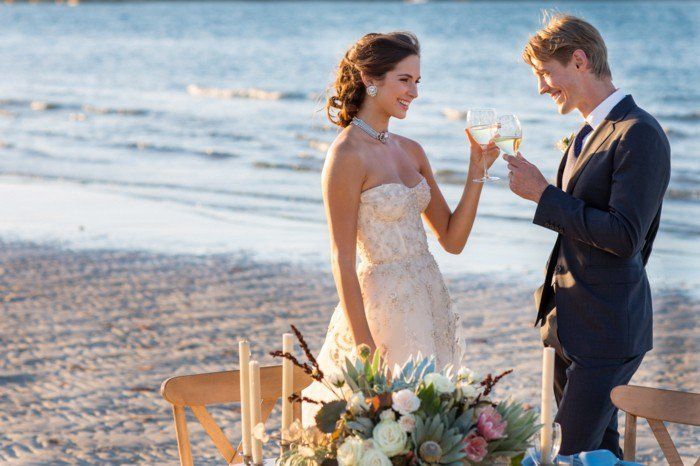 romantična poročna fotografija lepa poroka-the-plaža