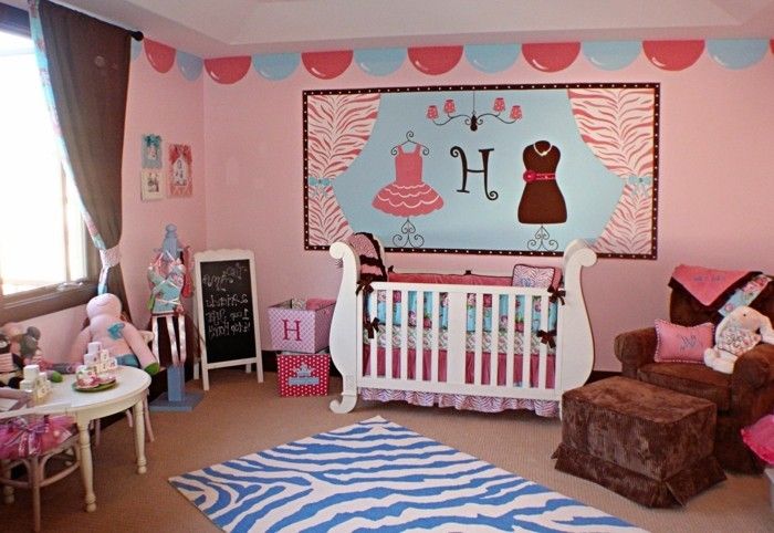 elegantná detská izba s originálnou detskou postieľkou