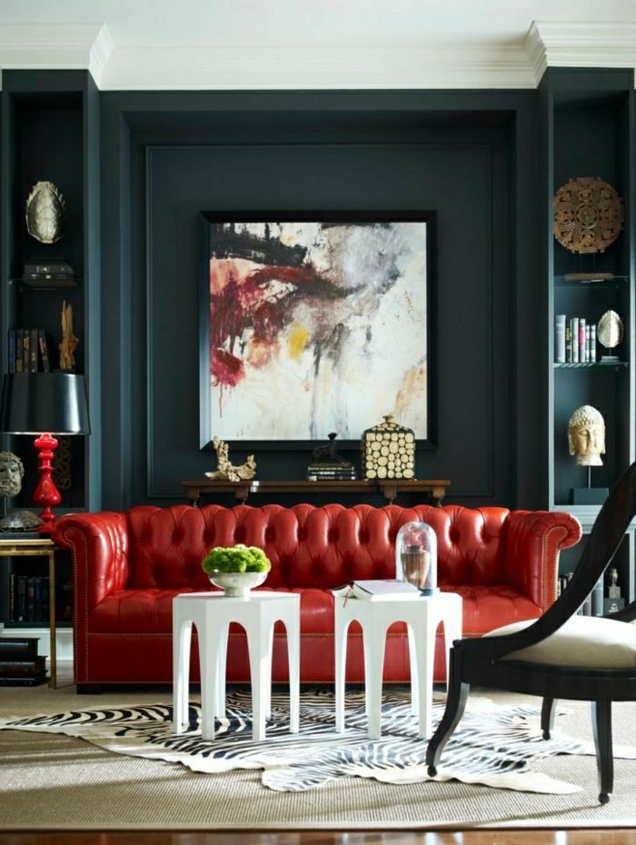 rdeče-Chesterfield kavč in bele mizice živali kože abstraktno sliko