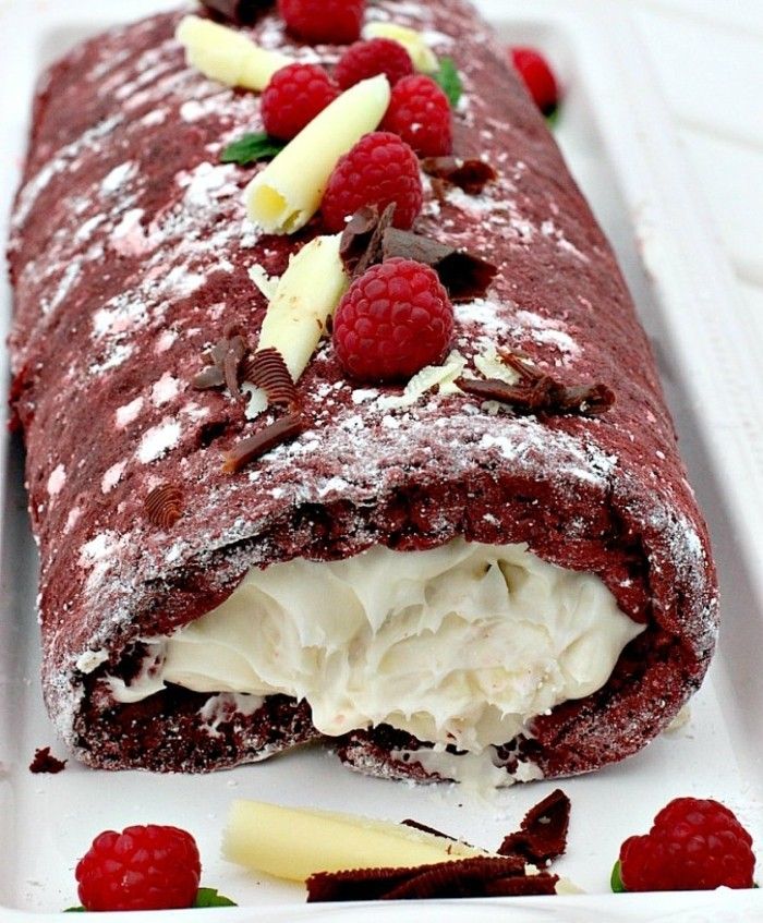 Rdeče-živilske barve roll cake-malina-krema-krema-bela čokolada, sladkarije, uživati-ideje