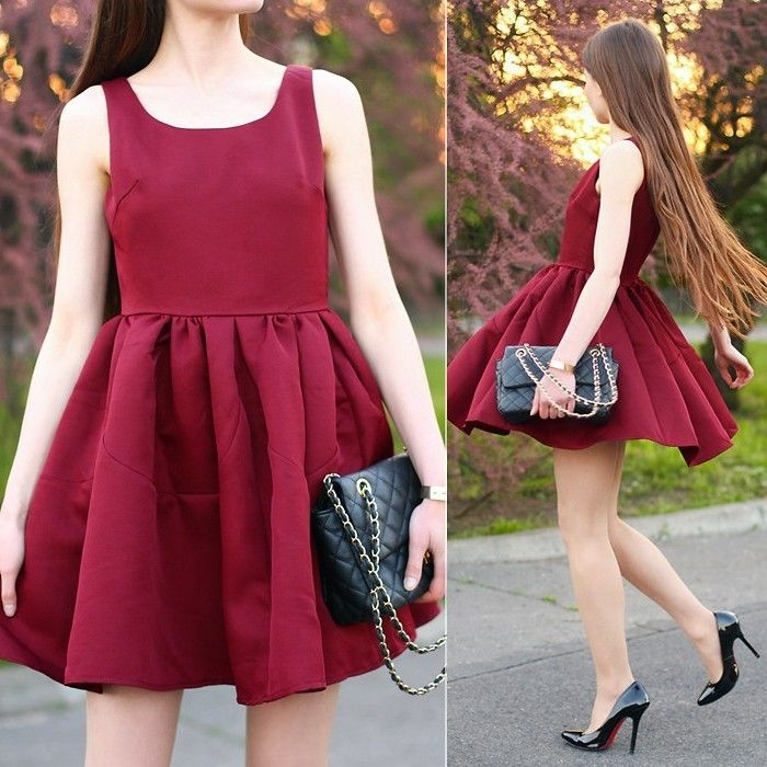 červeno-dress-kombinujú na krátke červené šaty-s-čierno topánky-and-black-bag štýle