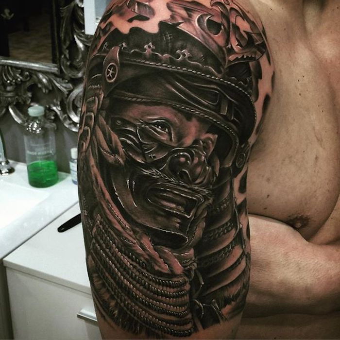 uomo, maschera, casco, guerriero, combattente, tatuaggio del braccio