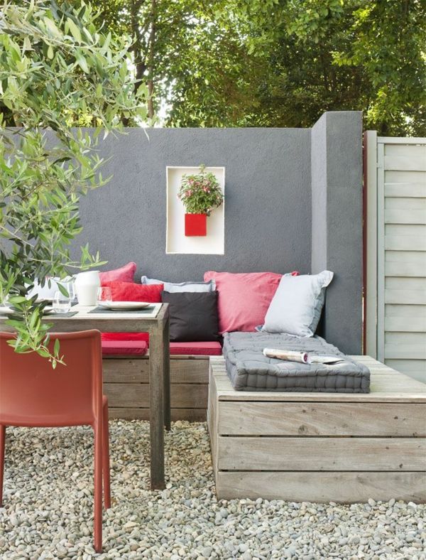 Sitzecke-w-ogrodzie-piękny-meble-piękny-garden-design-garden-idee-wood bench-garden-eckbank-