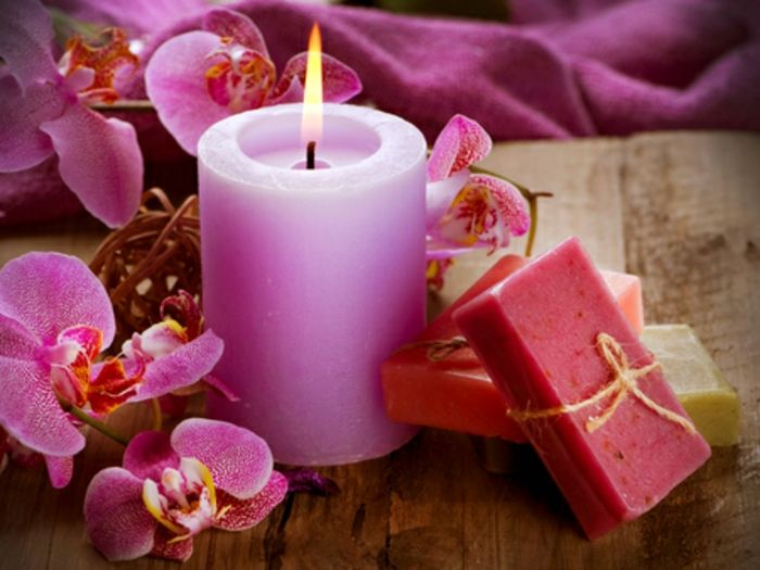 gražūs-žvakės-rožinis-modelis-labai-romantiškas pažvelkite