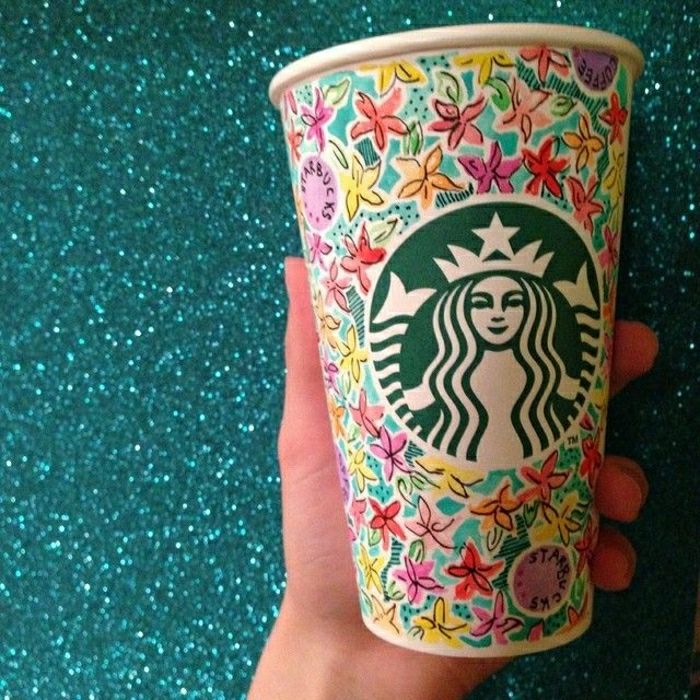 vakre kaffekrus blomsterdekorasjoner Starbucks