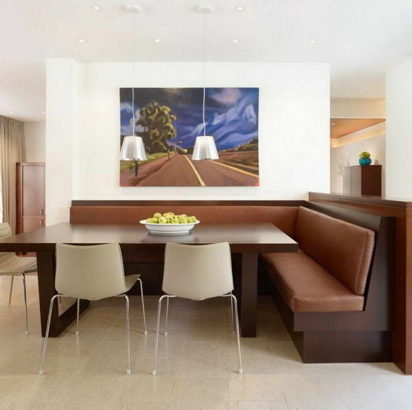 krásna jedáleň-hnedá-nábytok-pekný obrázok na stene