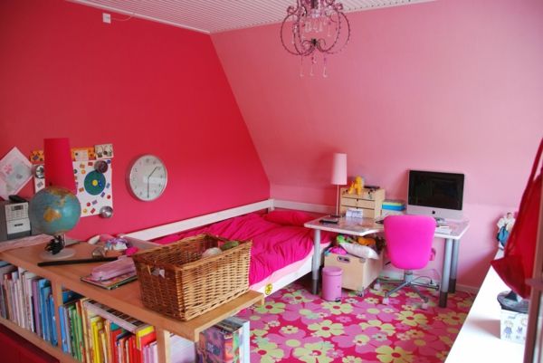 sovrum rosa väggfärg rosiga rullstol