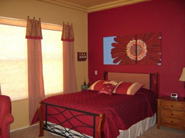 Pomysły na wystrój sypialni czerwony kolor rzucać poduszkę