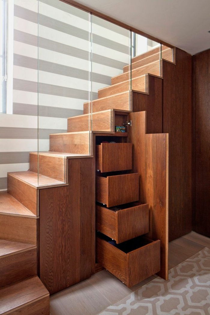 omara-pod-stopnice, zelo lepo-design-od-lesa