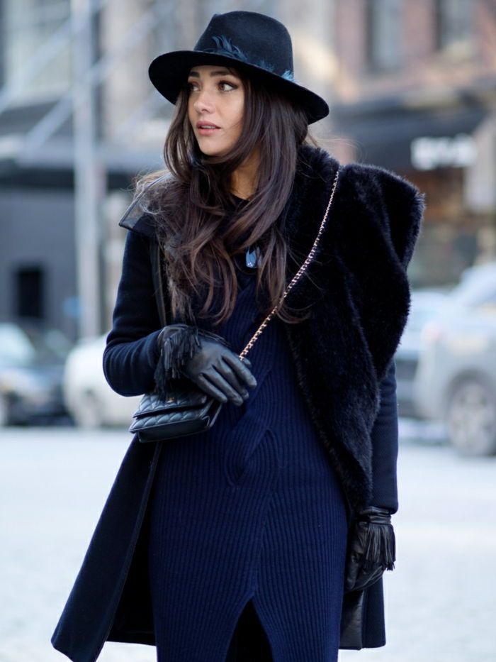 zwart en blauw combinatie hat-small Chanel tas-Wintermanterl Dames bontkraag