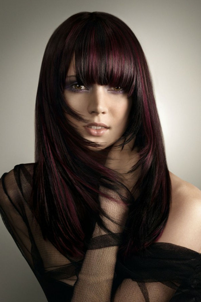 zwart-rood-haar-mooie-smooth-kapsel