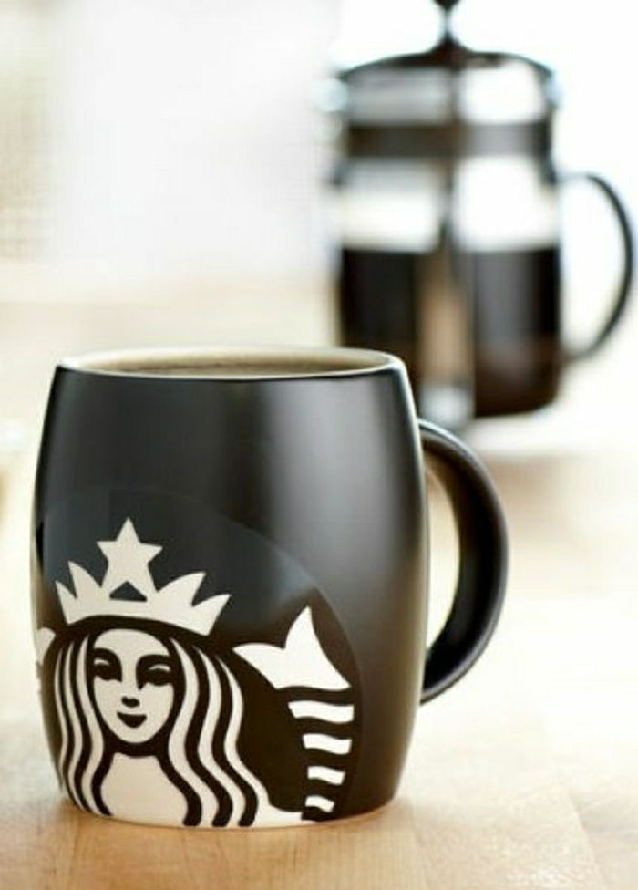 svart kaffe kopp hvit tegning Starbucks
