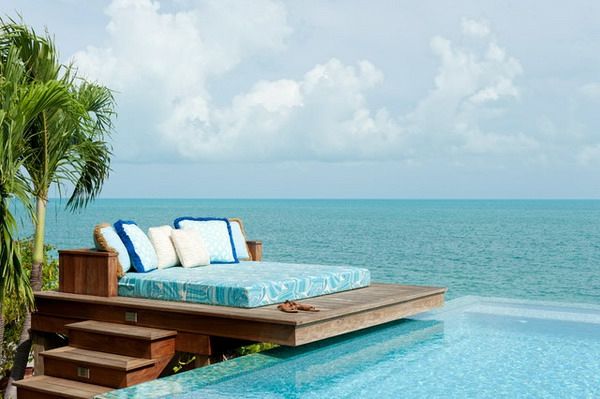 Veľmi elegantné, vonkajšie posteľ tropická prostredie-dlane
