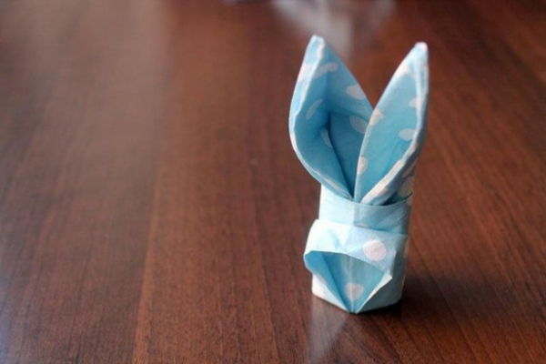 robiť modrej farby a bielych bodiek zajačikov z plienok