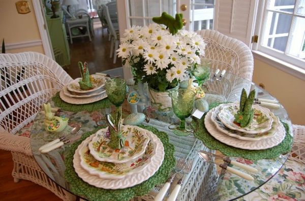 obrúsok-sklápací stolík-dekorácia-biela a zelená