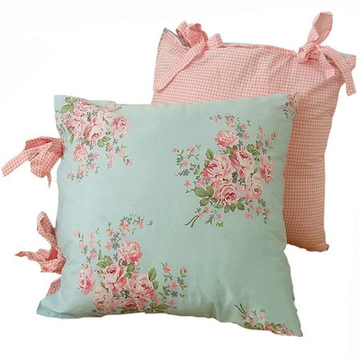 almofadas chiques decadentes do chique com teste padrão floral, rosa e luz - azul